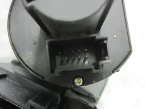 Foto de MANDO LUCES SEAT LEON (1P1) 1.9 TDI (105 CV / 77 KW) referencia 1P1941431B foto 2