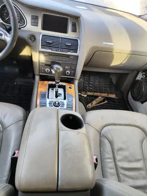 Foto de CONSOLA CENTRAL AUDI Q7 (4L) 3.0 V6 24V TDI (233 CV / 171 KW) foto 2