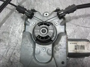 Foto de ELEVALUNAS DELANTERO DERECHO RENAULT CLIO III 1.5 dCi Diesel FAP (75 CV / 55 KW) referencia 400857E foto 1