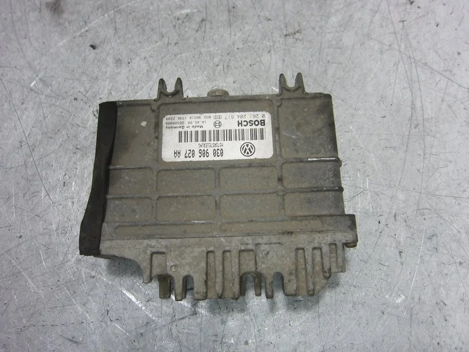 Foto de CENTRALITA MOTOR UCE VOLKSWAGEN POLO III (6N1) 1.4 (60 CV / 44 KW) referencia 030906027AA