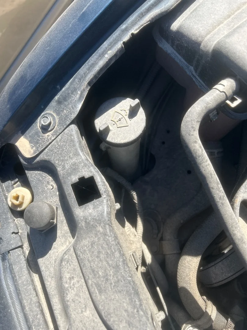 Foto de DEPOSITO LIMPIA FORD MONDEO FD BERL./TURNIER 1.8 16V CAT (116 CV / 85 KW)