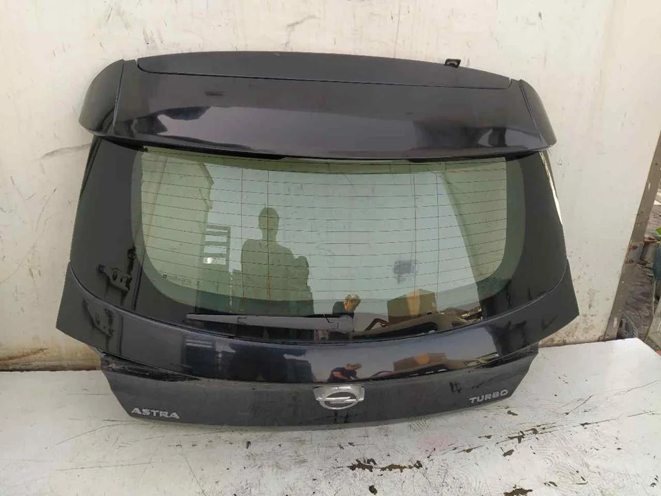 Foto de NO IDENTIFICADO OPEL ASTRA K BERLINA 5P 1.4 16V SIDI Turbo (125 CV / 92 KW)