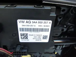 Foto de JUEGO ASIENTOS COMPLETO VOLKSWAGEN GOLF VII BERLINA (BQ1/BE2) 1.6 TDI (116 CV / 85 KW) referencia 5Q4881106Q foto 17