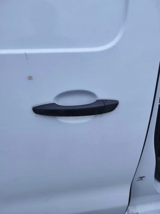 Foto de MANETA EXTERIOR LATERAL DERECHA FIAT SCUDO (506) FURGON 1.5 (100 CV / 75 KW) referencia 9680658580