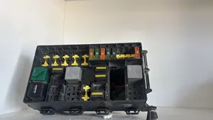 Foto de CAJA RELES / FUSIBLES FORD FOCUS BERLINA (CAK) referencia 2M5T14A067BB