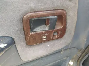 Foto de MANETA INTERIOR DELANTERA IZQUIERDA CHRYSLER VOYAGER GS 2.5 Turbodiesel (116 CV / 85 KW)