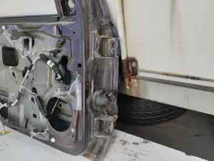 Foto de PUERTA DELANTERA IZQUIERDA CHRYSLER JEEP GR.CHEROKEE (ZJ)/(Z) 5.2 V8 CAT (211 CV / 155 KW) foto 9