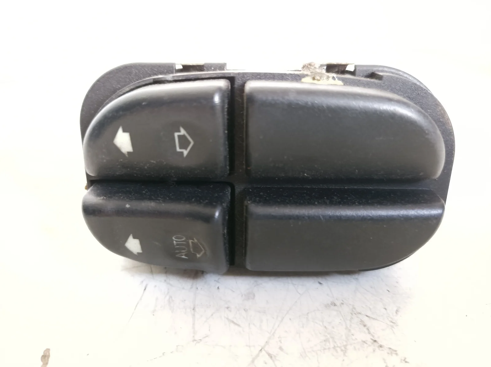 Foto de MANDO ELEVALUNAS DELANTERO IZQUIERDO FORD MONDEO BERLINA (GD) referencia 03161800