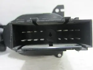 Foto de MANDO LUCES FORD FOCUS BERLINA (CAK) 1.8 TDCi CAT (101 CV / 74 KW) referencia 2M5T13A024EA foto 3