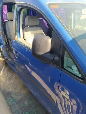 Foto de PUERTA DELANTERA DERECHA VOLKSWAGEN CADDY (2K)(02.2004) 1.9 TDI (BSU) (75 CV / 55 KW)