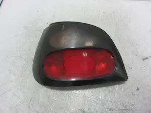 Foto de PILOTO TRASERO IZQUIERDO RENAULT MEGANE I CLASSIC (LA0) 2.0 CAT (109 CV / 80 KW) referencia 7700828137