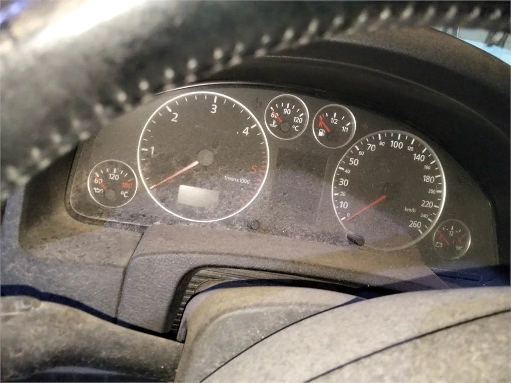 Foto de CUADRO INSTRUMENTOS AUDI ALLROAD QUATTRO QUATTRO (4B5)