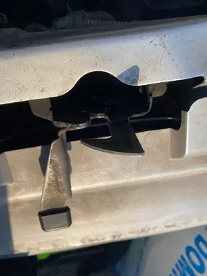 Foto de CERRADURA CAPO HONDA CIVIC BERLINA 3 PUERTAS (EP) 1.6 VTEC CAT (D 16 V 1) (110 CV / 81 KW)