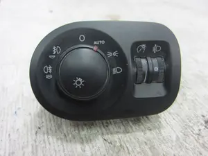 Foto de MANDO LUCES SEAT ALTEA XL (5P5) 1.9 TDI (105 CV / 77 KW) referencia 5P1941431CB