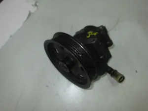 Foto de BOMBA DIRECCION FORD FOCUS BERLINA (CAK) referencia HBDJC foto 6