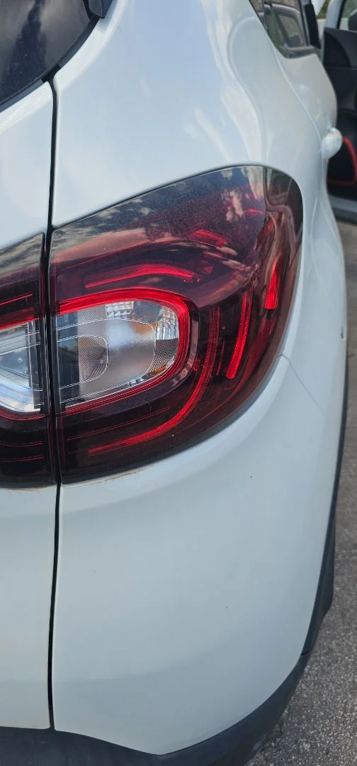 Foto de PILOTO TRASERO DERECHO RENAULT CAPTUR I 1.5 dCi Diesel FAP (110 CV / 81 KW)