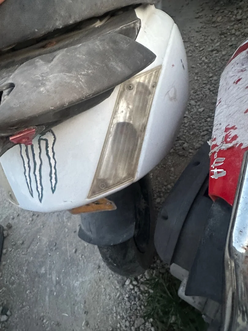 Foto de PILOTO TRASERO PIAGGIO (VESPA) ZIP 49 cm3 - 2.1 kW (2 CV / 2 KW)