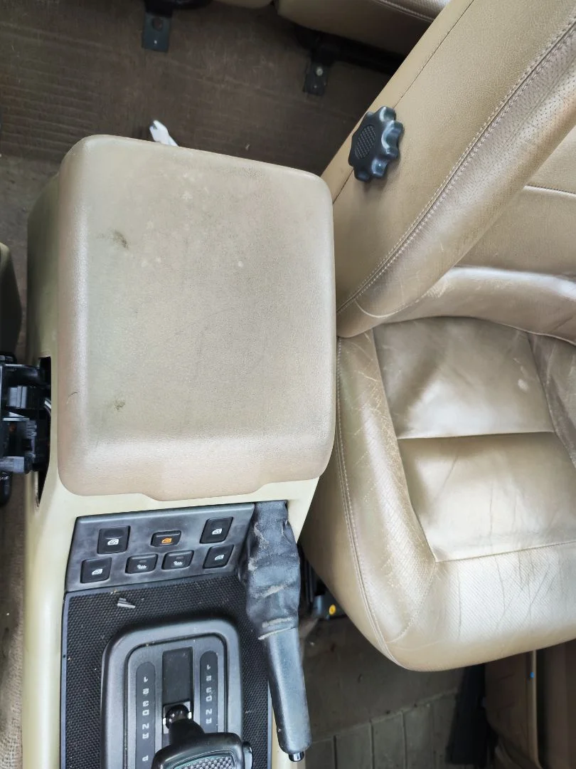Foto de APOYABRAZOS CENTRAL LAND ROVER DISCOVERY (LT) 4.0 V8 CAT (185 CV / 136 KW)
