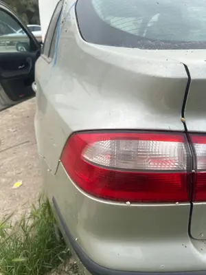 Foto de PILOTO TRASERO IZQUIERDO RENAULT LAGUNA II (BG0) 2.0  (135 CV / 99 KW) referencia 8200002473