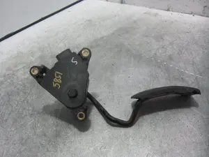 Foto de POTENCIOMETRO PEDAL RENAULT CLIO III 1.2 (75 CV / 55 KW) referencia 8200297342 foto 3