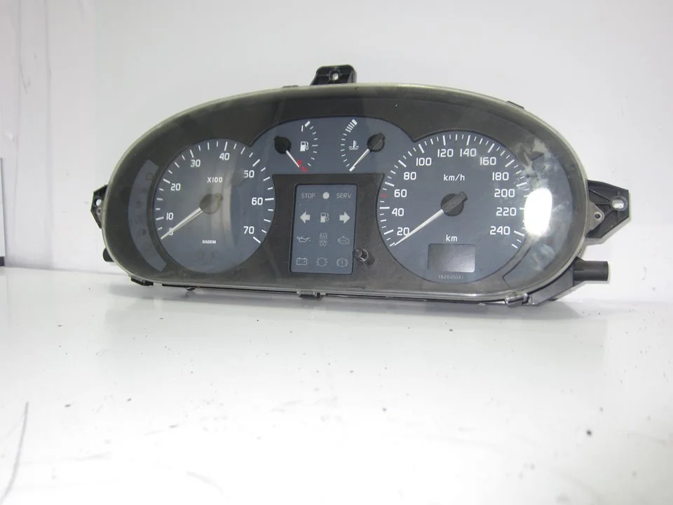 Foto de CUADRO INSTRUMENTOS RENAULT SCENIC I (JA...) 1.9 dCi Diesel CAT (102 CV / 75 KW) referencia 216585907
