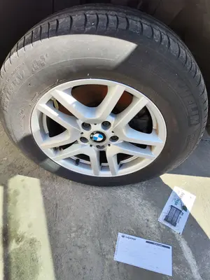 Foto de LLANTA BMW SERIE X5 (E53) 3.0 Turbodiesel CAT (218 CV / 160 KW)