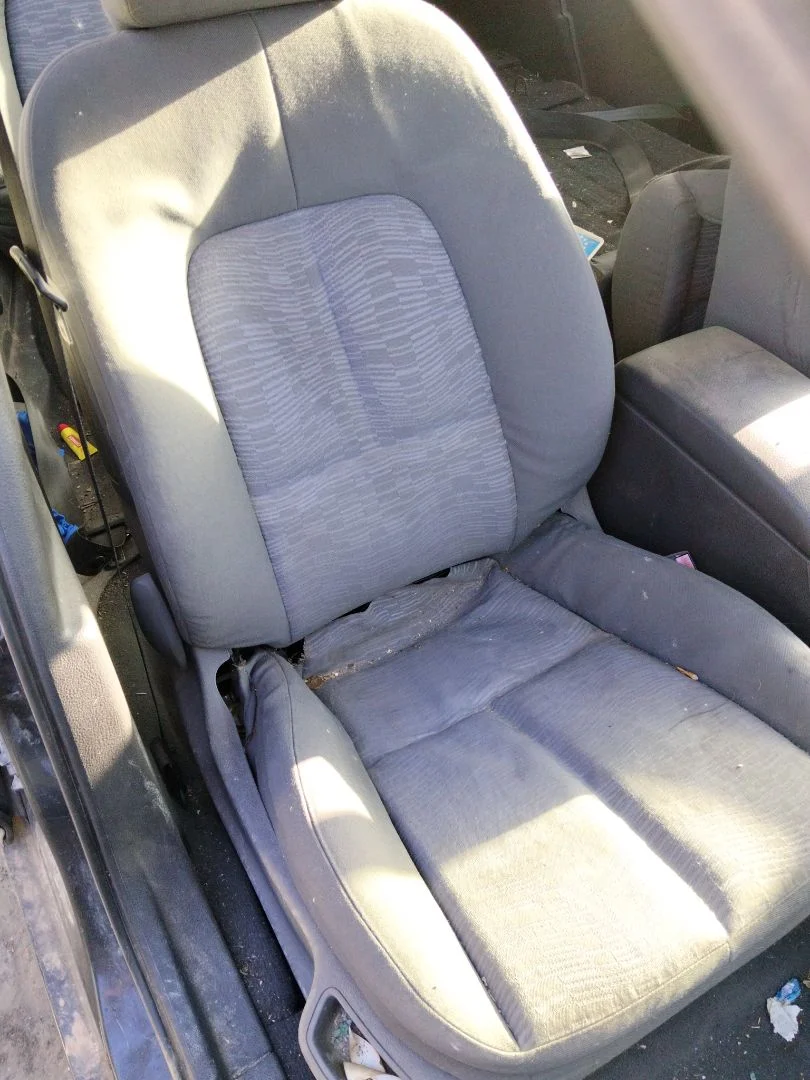 Foto de ASIENTO DELANTERO DERECHO PEUGEOT 407 1.6 HDi FAP CAT (9HZ / DV6TED4) (109 CV / 80 KW)