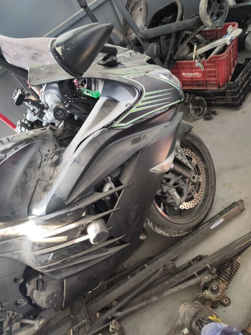 Foto de CARENADO KAWASAKI ZZR 1400 1441 cm3 - 147.2 kW (0 CV / 0 KW)