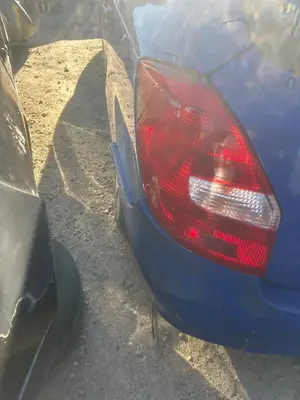 Foto de PILOTO TRASERO IZQUIERDO SKODA FABIA COMBI (5J5) 1.4 TDI (80 CV / 59 KW)