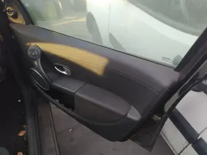 Foto de CERRADURA PUERTA DELANTERA DERECHA RENAULT CLIO III 1.2 16V (75 CV / 55 KW) referencia 8200350753