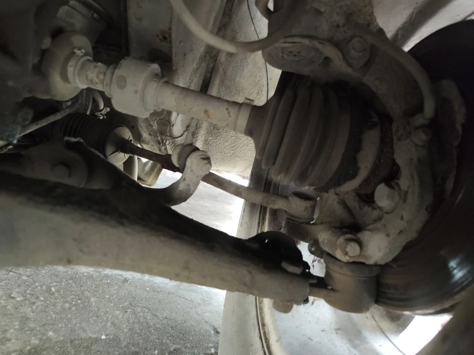 Foto de BRAZO SUSPENSION DELANTERO IZQUIERDO KIA CARNIVAL 2.9 CRDi CAT (185 CV / 136 KW)