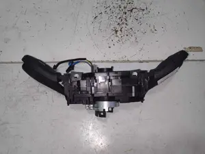 Foto de MANDO MULTIFUNCION CITROEN DS3 1.6 e-HDi FAP (92 CV / 68 KW) referencia 96667326XT foto 11