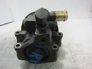 Foto de BOMBA DIRECCION FORD FIESTA (CBK) 1.4 TDCi CAT (68 CV / 50 KW) referencia 96BF3A733AD foto 2