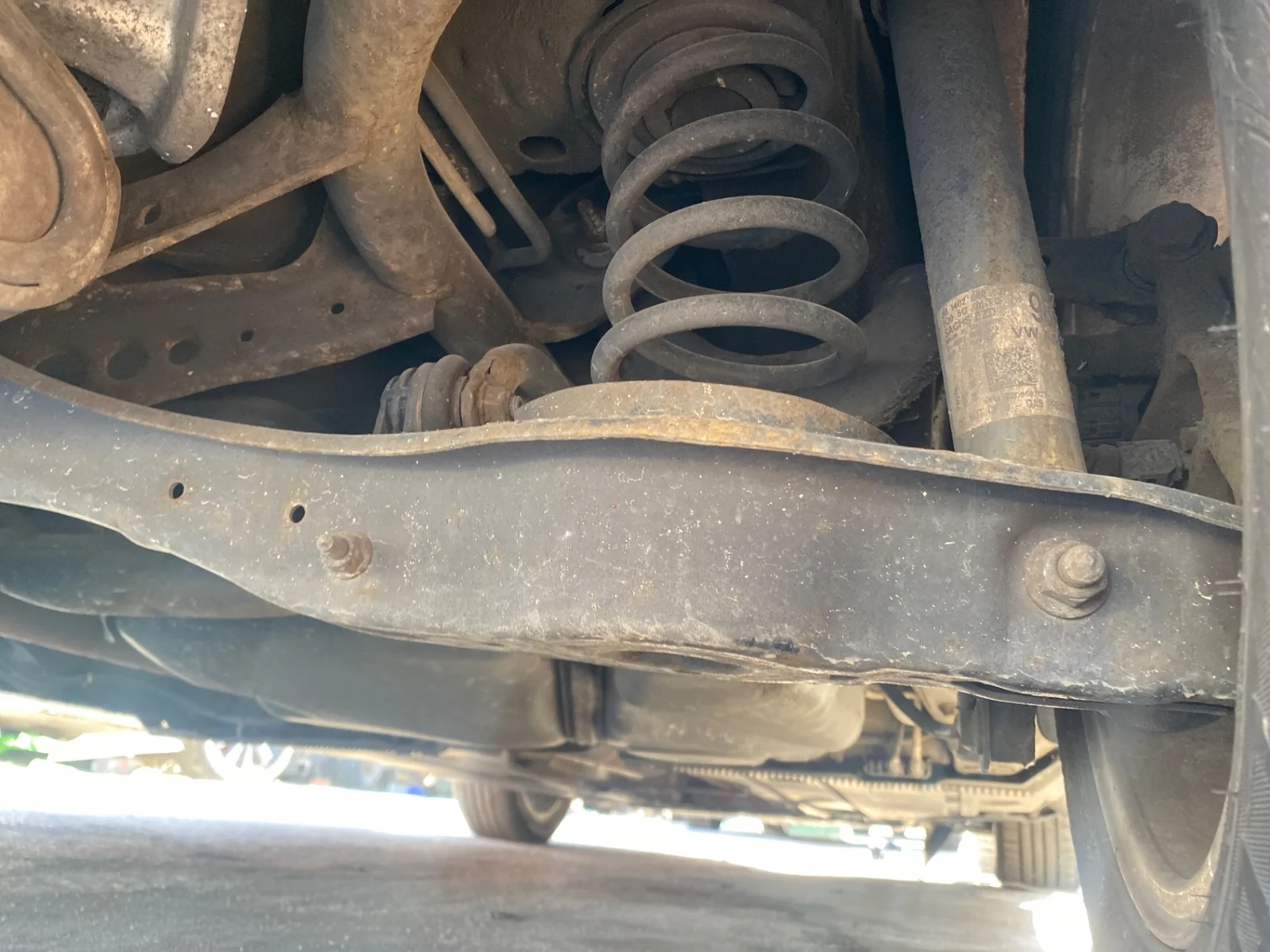 Foto de BRAZO SUSPENSION TRASERO DERECHO VOLKSWAGEN GOLF VII (5G1/BE1) 1.4 16V TSI (122 CV / 90 KW) referencia 5Q0505311J