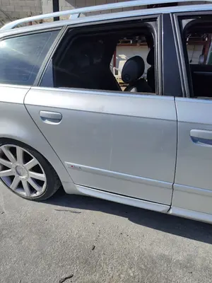 Foto de PUERTA TRASERA DERECHA AUDI A4 AVANT (8E) 3.0 V6 24V TDI (233 CV / 171 KW) referencia 8E0833052J