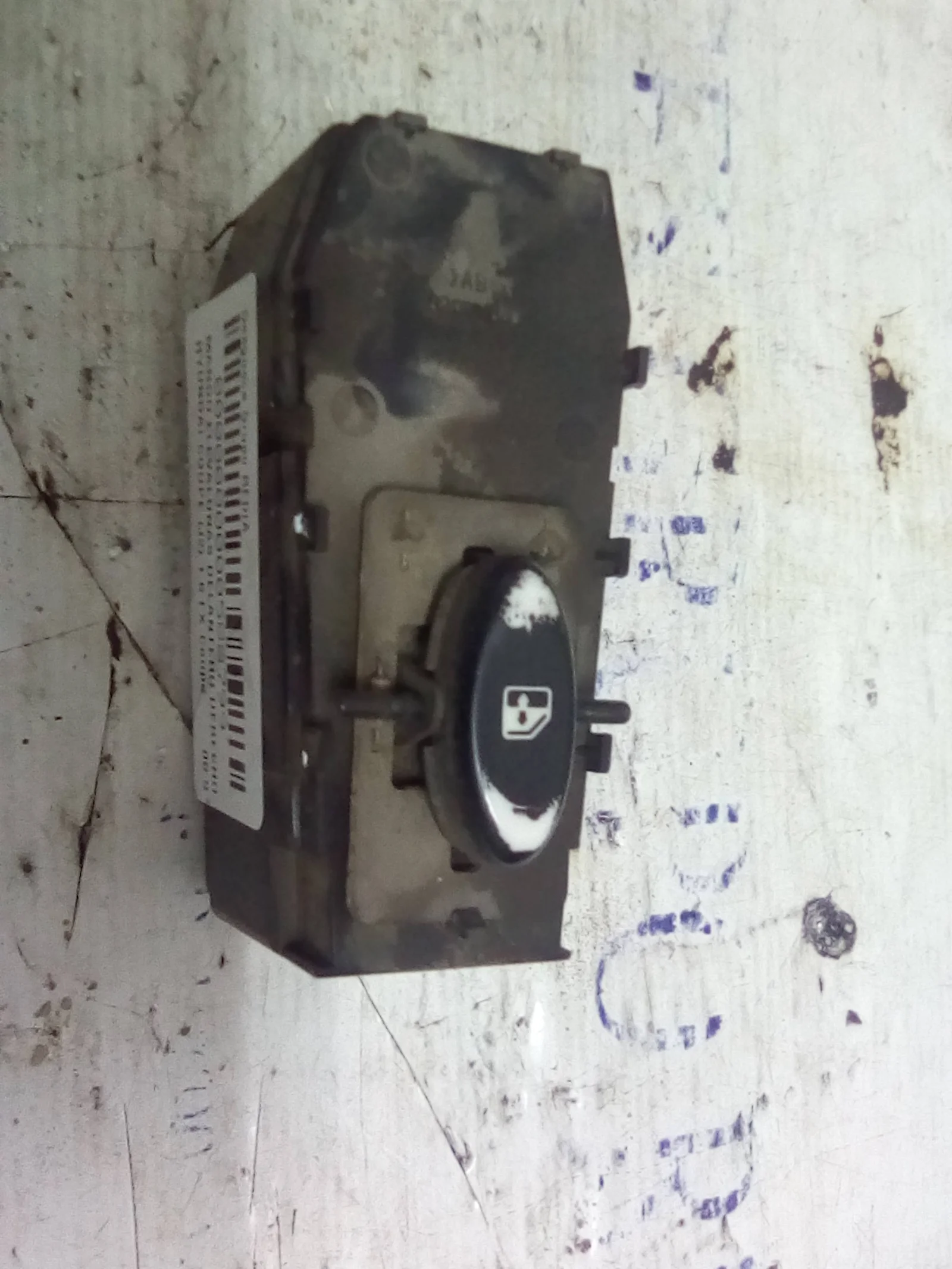 Foto de MANDO ELEVALUNAS DELANTERO DERECHO HYUNDAI COUPE (J2)