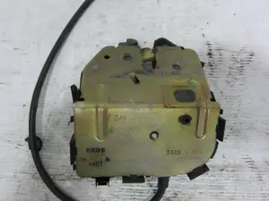 Foto de CERRADURA MALETERO / PORTON FORD FOCUS BERLINA (CAK) 1.8 TDDI Turbodiesel CAT (90 CV / 66 KW) referencia F00P0K0201 foto 4