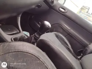 Foto de PALANCA CAMBIO PEUGEOT 206 1.4 HDi (68 CV / 50 KW) referencia 2400H3