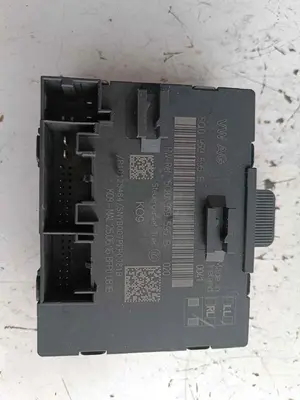 Foto de MODULO ELECTRONICO AUDI A3 SEDÁN (8VM) 2.0 16V TDI (150 CV / 110 KW) referencia 5Q0959595 foto 2