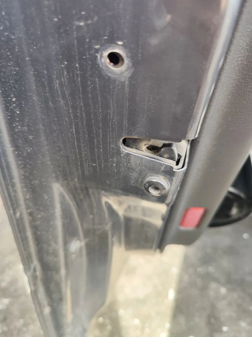 Foto de CERRADURA PUERTA DELANTERA IZQUIERDA AUDI A6 BERLINA (4B2) 2.5 V6 24V TDI (180 CV / 132 KW) referencia 401837015