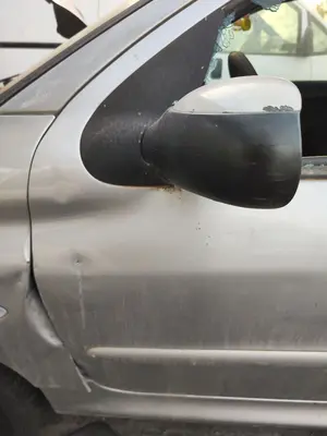 Foto de RETROVISOR IZQUIERDO PEUGEOT 206 1.6 16V CAT (109 CV / 80 KW) referencia 8149KY