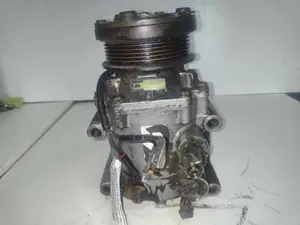 Foto de COMPRESOR AIRE ACONDICIONADO FORD FOCUS BERLINA (CAK) 1.8 TDDI Turbodiesel CAT (90 CV / 66 KW) referencia YS4H19D629AB foto 3