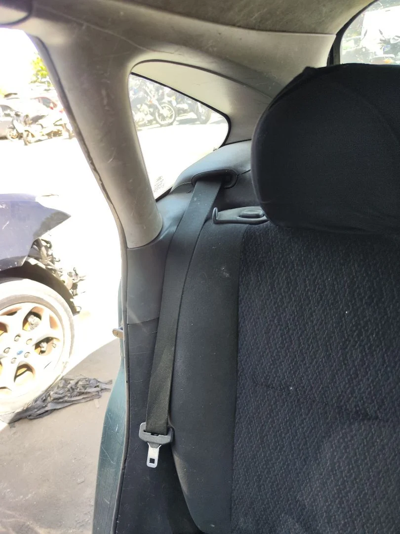 Foto de CINTURON SEGURIDAD TRASERO DERECHO FORD FOCUS BERLINA (CAK) 1.6 16V CAT (101 CV / 74 KW)