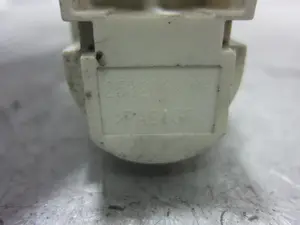 Foto de INTERRUPTOR DACIA LOGAN II 1.5 dCi Diesel FAP CAT (75 CV / 55 KW) referencia 253206170R foto 2