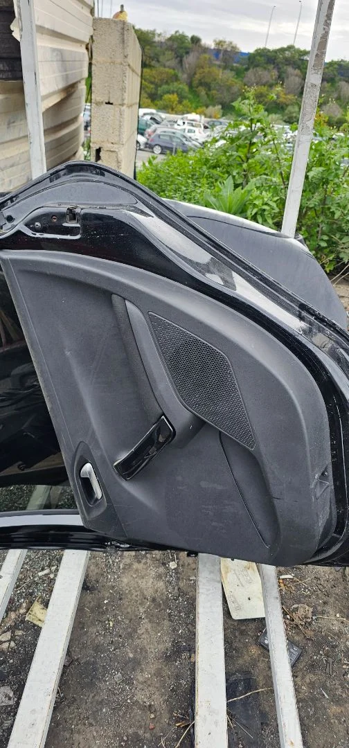 Foto de GUARNECIDO PUERTA TRASERA DERECHA PEUGEOT 208 1.2 12V e-VTi / PureTech (81 CV / 60 KW) referencia 96763547ZD