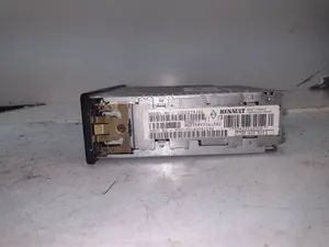 Foto de SISTEMA AUDIO / RADIO CD RENAULT LAGUNA (B56) 2.2 Turbodiesel (113 CV / 83 KW) referencia 22DC27962 foto 4