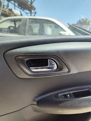 Foto de MANETA INTERIOR DELANTERA DERECHA CITROEN C4 BERLINA 2.0 16V CAT (RFJ / EW10A) (140 CV / 103 KW) referencia 914493 foto 4