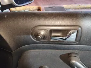 Foto de MANETA INTERIOR DELANTERA DERECHA VOLKSWAGEN GOLF IV BERLINA (1J1)(10.1997)
