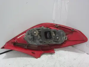 Foto de PILOTO TRASERO DERECHO OPEL CORSA D 1.3 16V CDTI (75 CV / 55 KW) referencia 13186351 foto 3