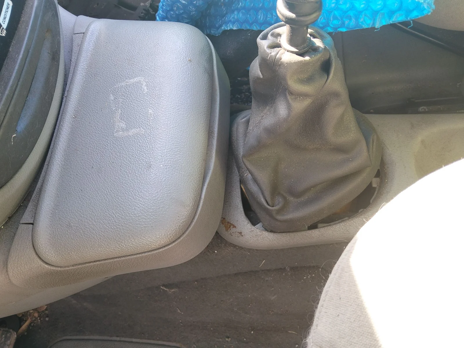 Foto de CONSOLA CENTRAL RENAULT SCENIC I (JA...) 1.9 dCi Diesel CAT (102 CV / 75 KW)